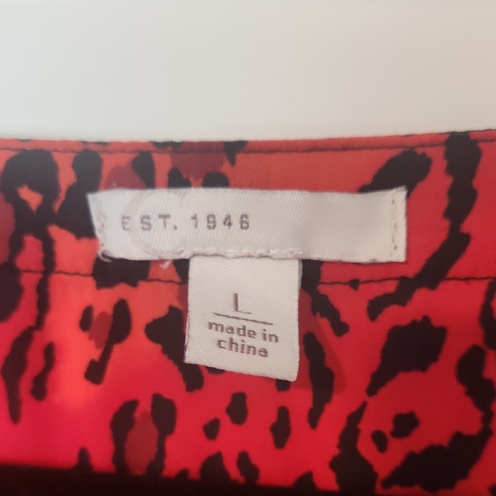 C. Est 1946 Red and Black Leopard Print Flowy Blouse Size Large - Picture 4 of 4